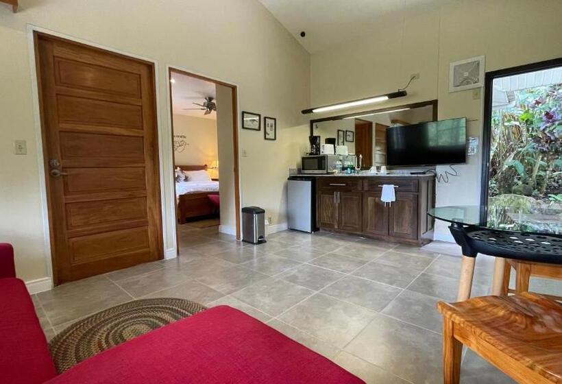 بانگلوی لوکس, Coffee Estate Inn