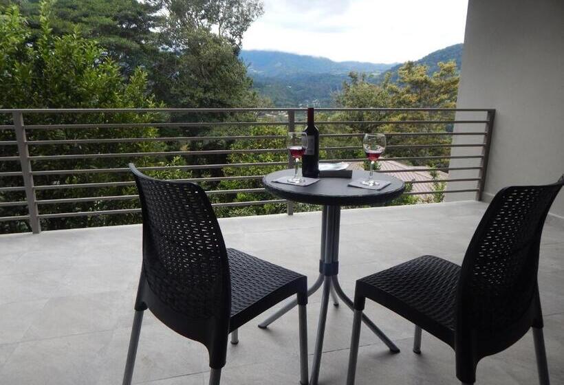 بانگلوی استاندارد 2 خوابه, Coffee Estate Inn