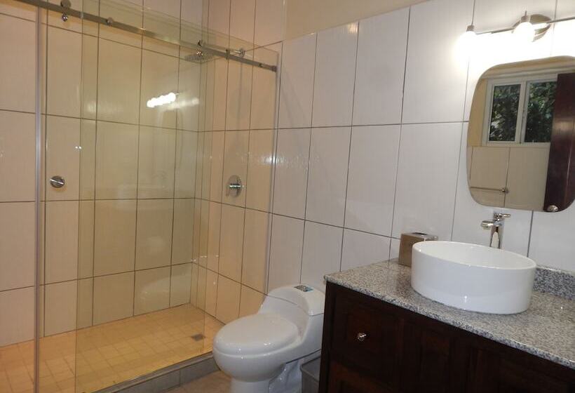 بانگلوی استاندارد 2 خوابه, Coffee Estate Inn