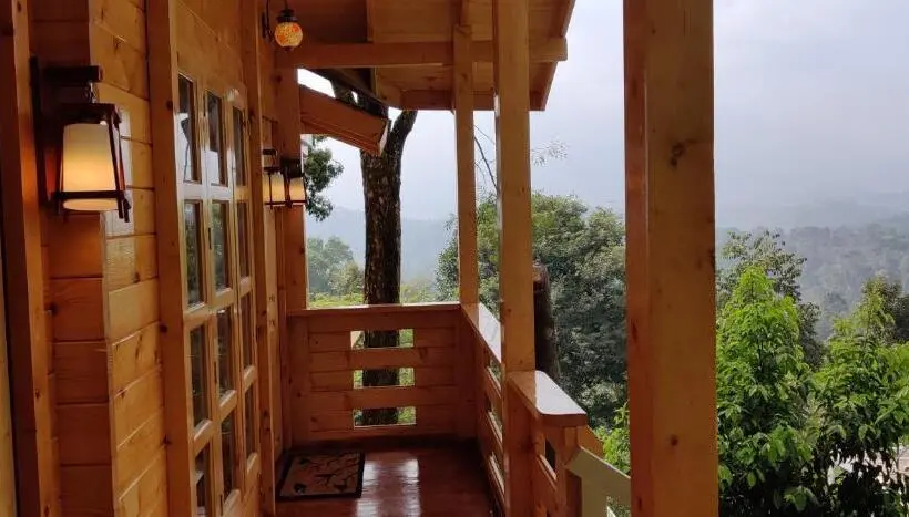 デラックスの４人部屋, Woodrose Resort