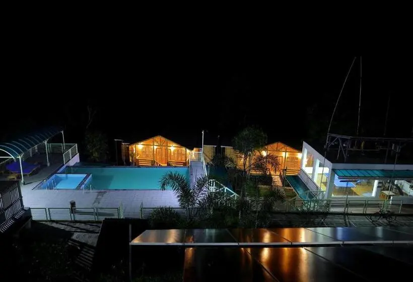 ツーベッドルーム　ヴィラ, Woodrose Resort