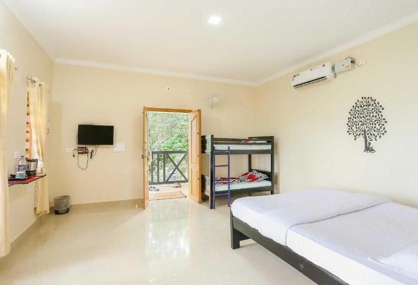 Superior-perhehuone, Woodrose Resort