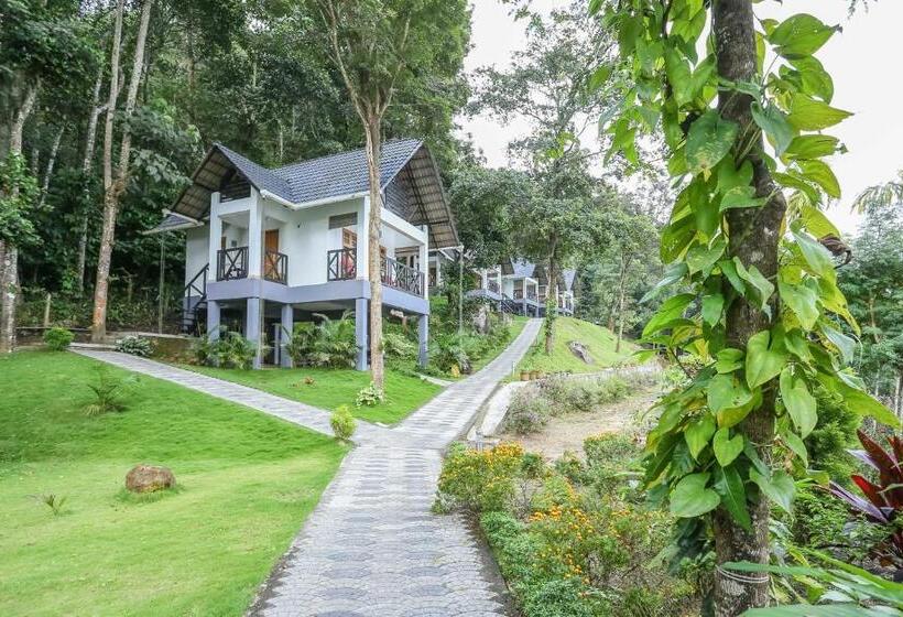 Superior-perhehuone, Woodrose Resort