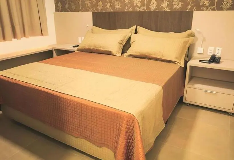 Deluxe Zimmer, Brii