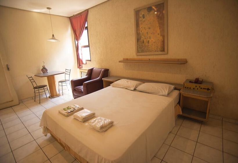 Deluxe Szoba, Giardino