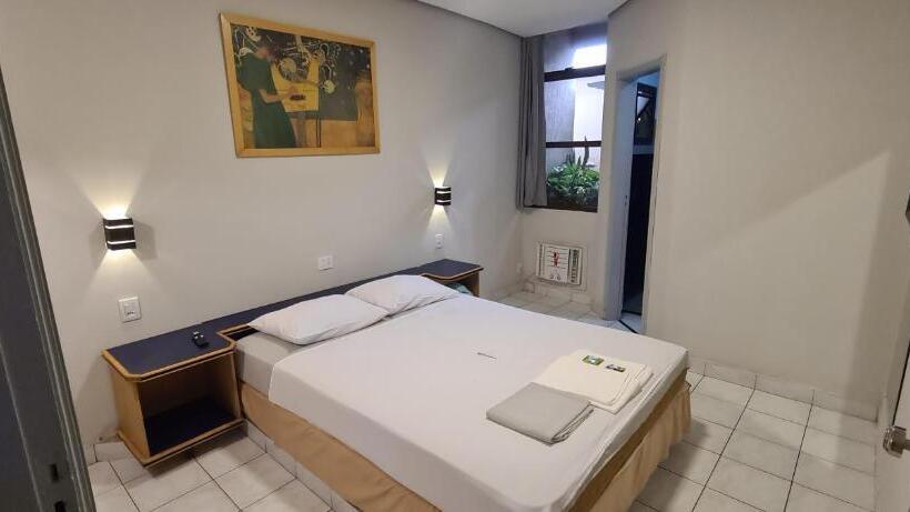 Standard Szoba, Giardino