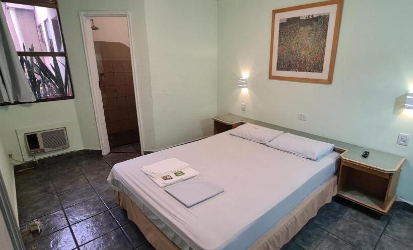 Standard Szoba, Giardino