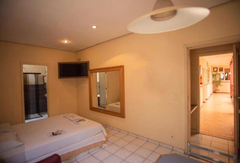 Standar Szoba Pezsgőfürdővel, Giardino