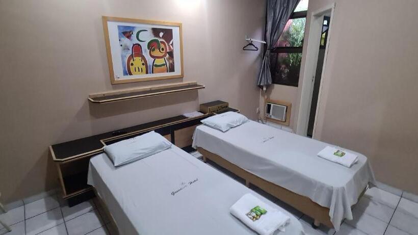 Standard Szoba, Giardino