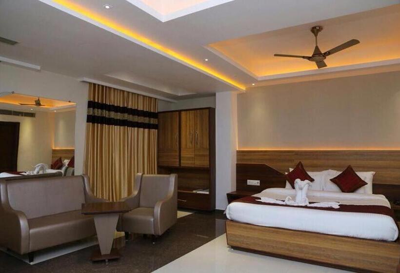 スイート, La Capitol