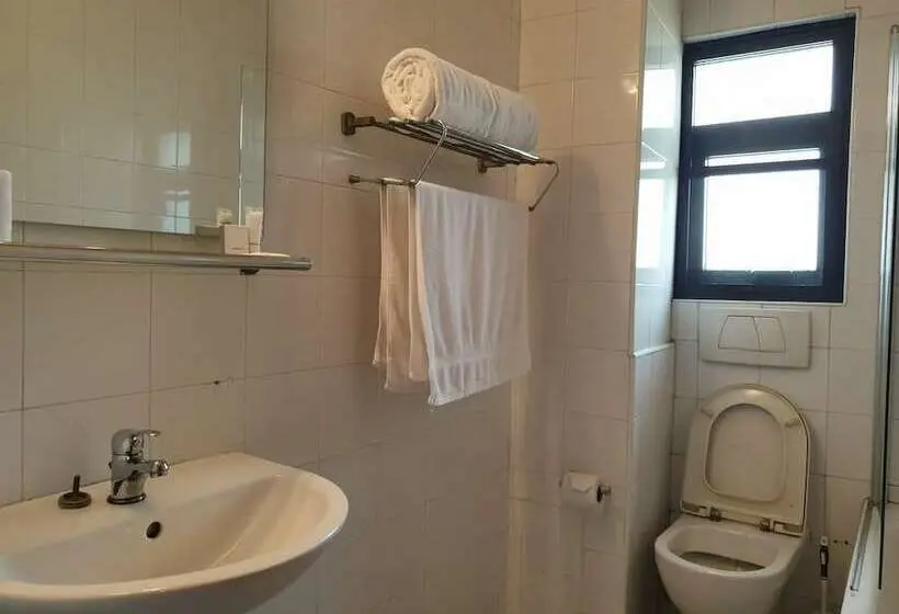 اتاق لوکس, Mangel Hotel And Suites
