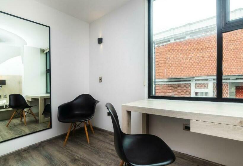 غرفة قياسية, Nube