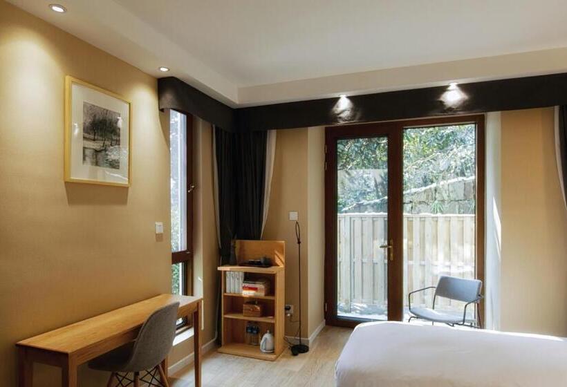 Kertre Néző Standard Szoba, Pin Cheng