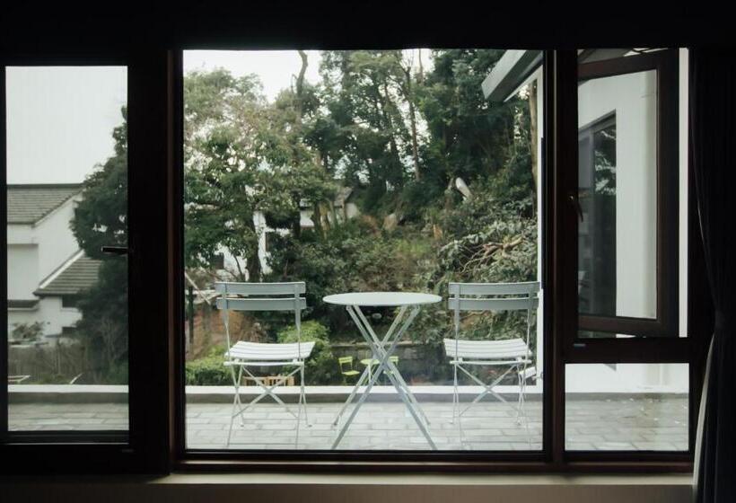 Kertre Néző Standard Szoba, Pin Cheng