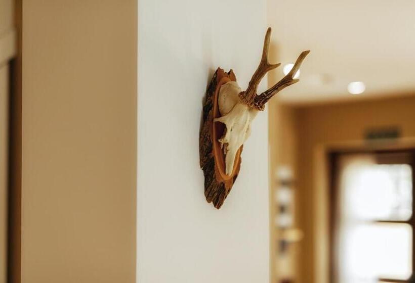 Kertre Néző Standard Bungalow, Pin Cheng