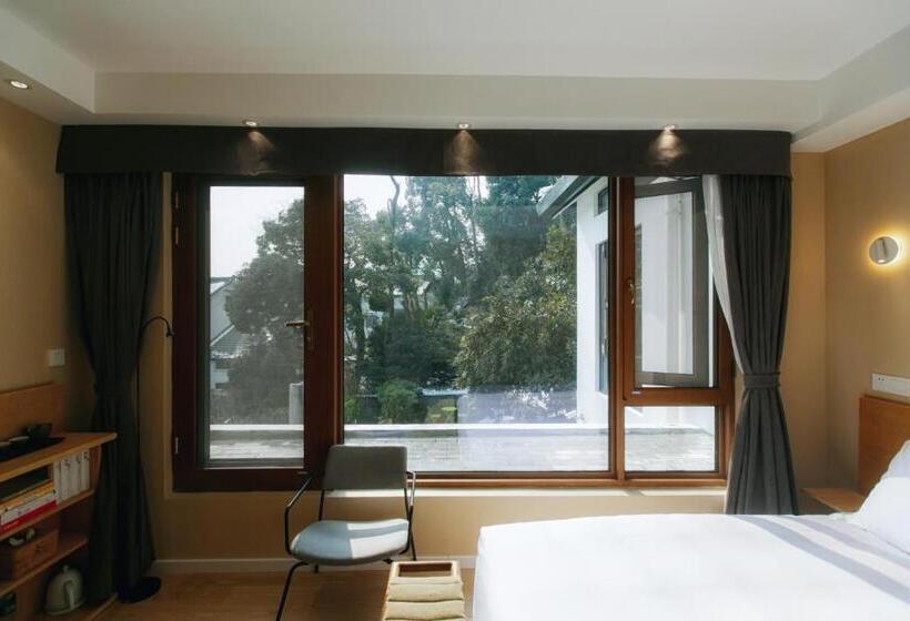 Kertre Néző Standard Szoba, Pin Cheng