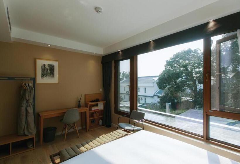 Kertre Néző Standard Szoba, Pin Cheng