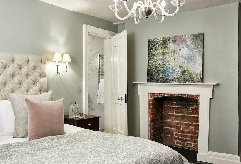 اتاق سوپریور, Marquis Suffolk