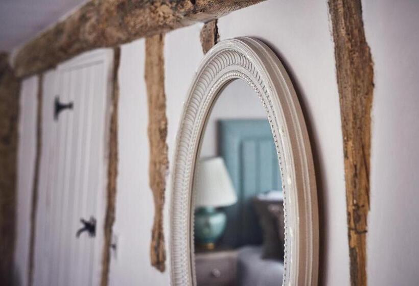 اتاق لوکس, Marquis Suffolk