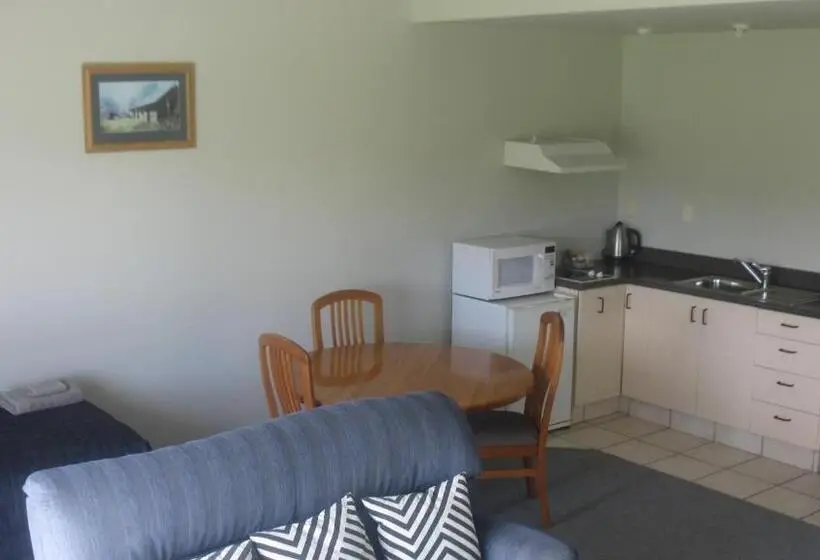 １ベッドルームインサイドアパートメント, Karamea River Motels