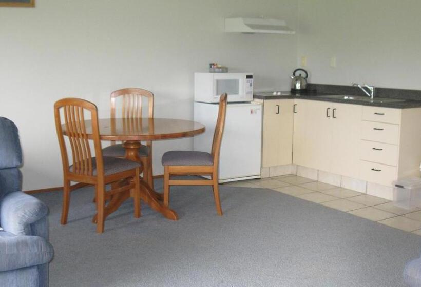 דירה פנימית חדר שינה 1, Karamea River Motels