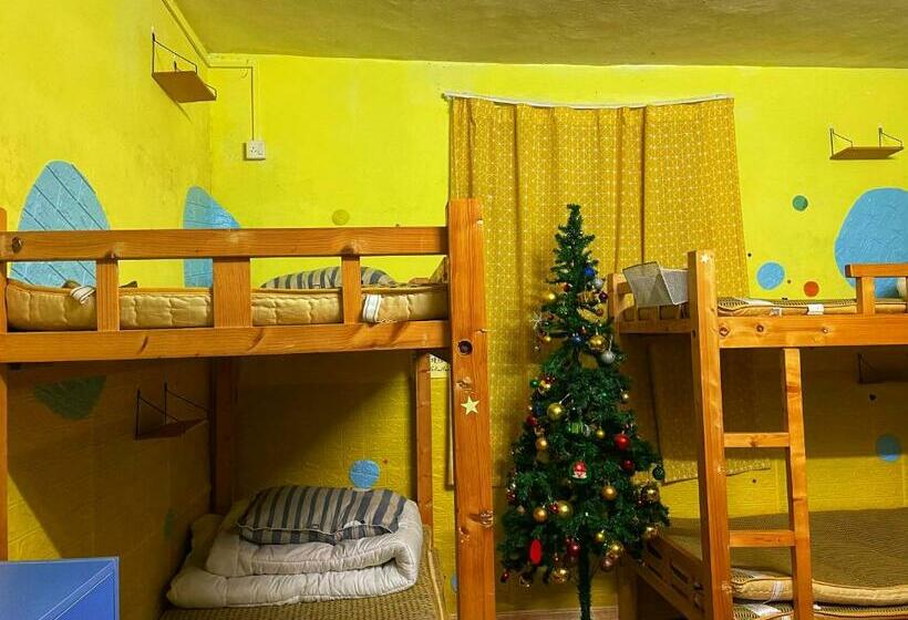מיטה בחדר משותף, Yellow House Hostel Huizhou West Lake