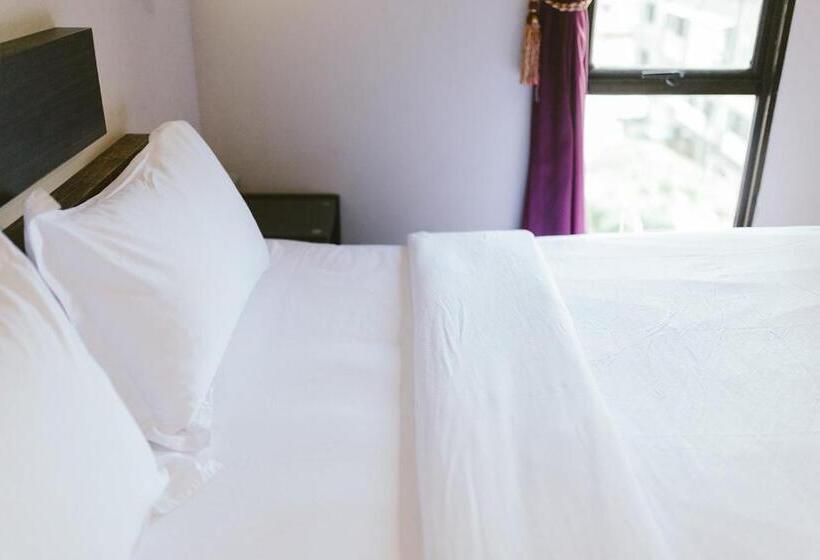 اتاق سوپریور با تخت بزرگ, Barelang Hotel Nagoya Batam