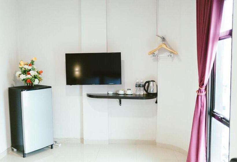 חדר דחוקס עם מיטת קינג, Barelang Hotel Nagoya Batam