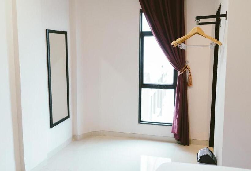اتاق لوکس, Barelang Hotel Nagoya Batam