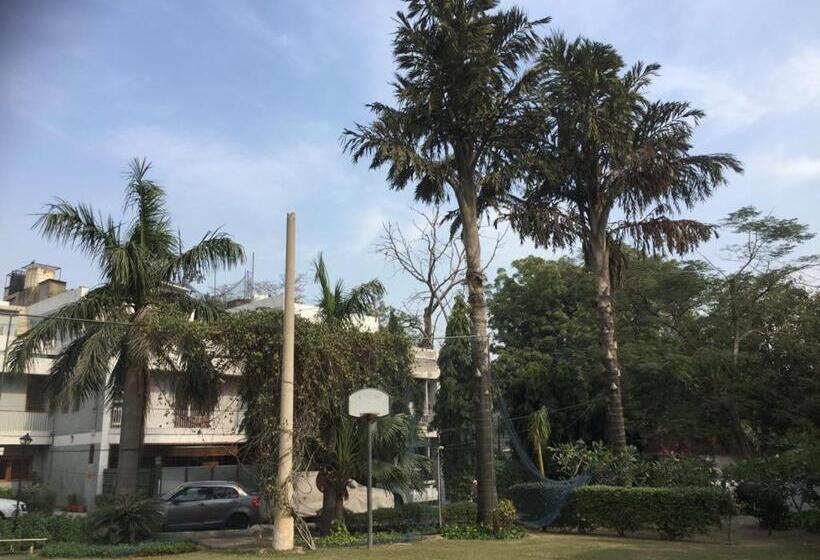 اتاق لوکس با چشم‌انداز باغ, Homestay Chateau 39