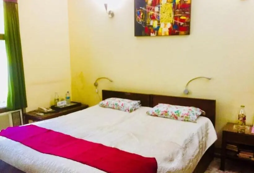 اتاق لوکس با چشم‌انداز باغ, Homestay Chateau 39
