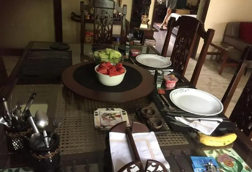 اتاق لوکس با چشم‌انداز باغ, Homestay Chateau 39
