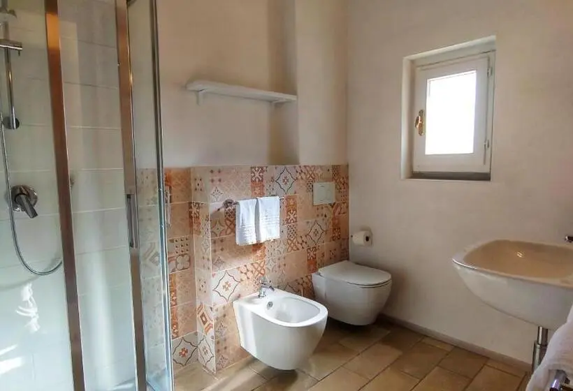 Villa 3 Makuuhuonetta, Torrebianca Tuscany