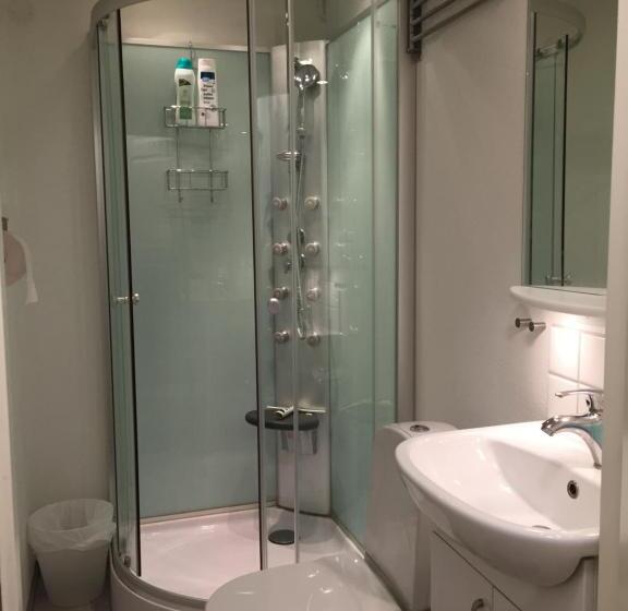 Номер Стандарт, Gårdshotell Klockargården