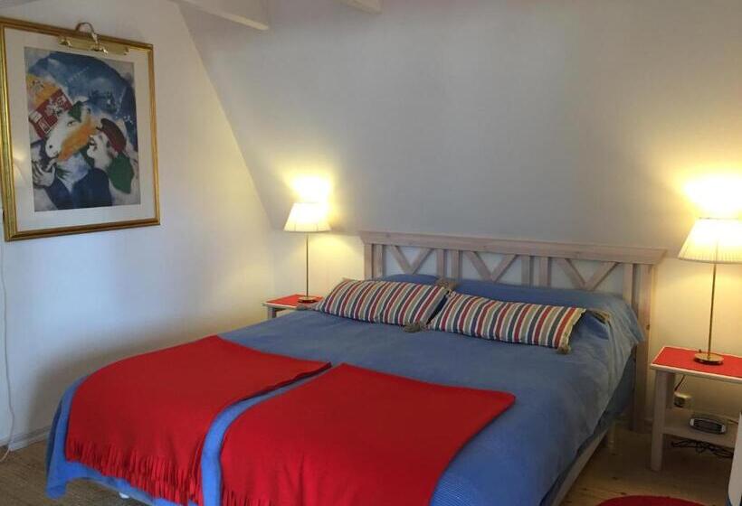 Номер Deluxe с Балконом, Gårdshotell Klockargården