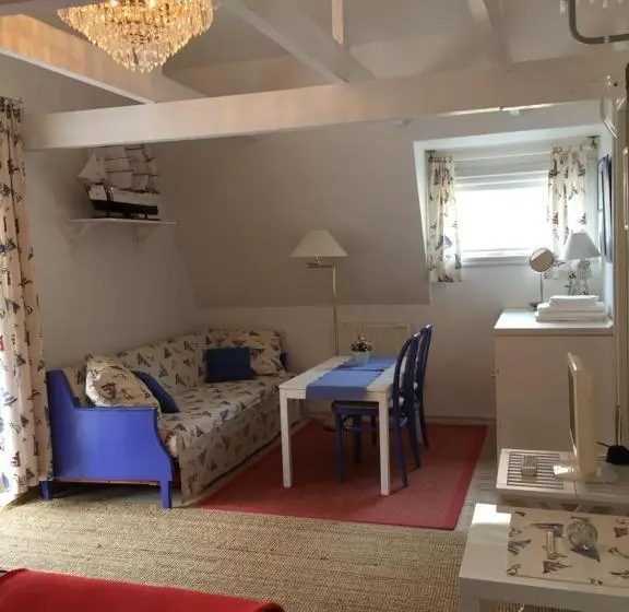 バルコニー付きデラックスルーム, Gårdshotell Klockargården