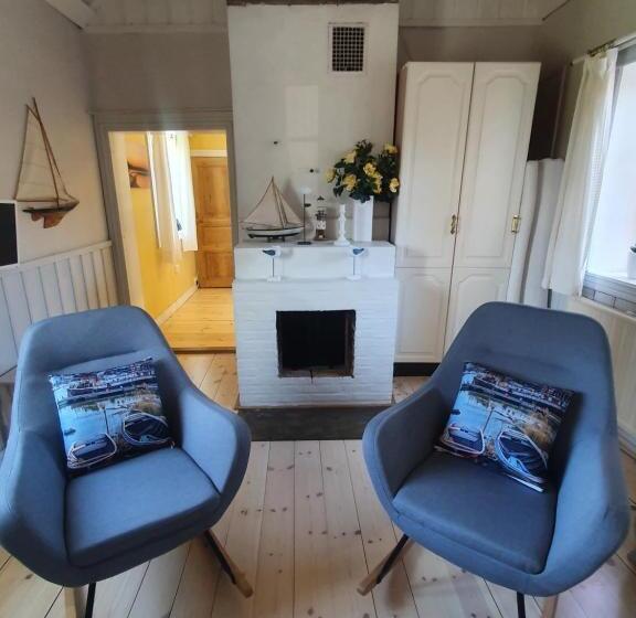 Дом 1 Спальня, Gårdshotell Klockargården