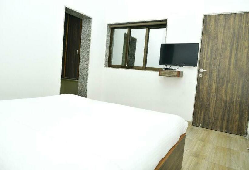 חדר סטנדרט, Ambassador