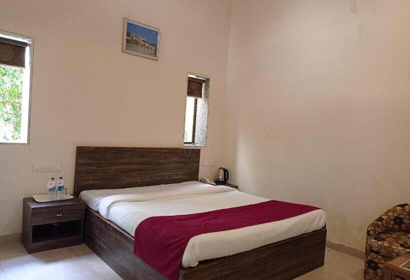 חדר דלוקס, Ambassador