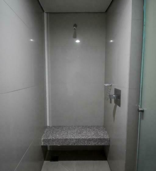 スタンダードルーム, Via La Villa