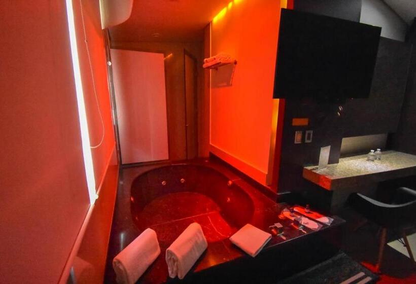 バスタブ付きデラックスルーム, Via La Villa