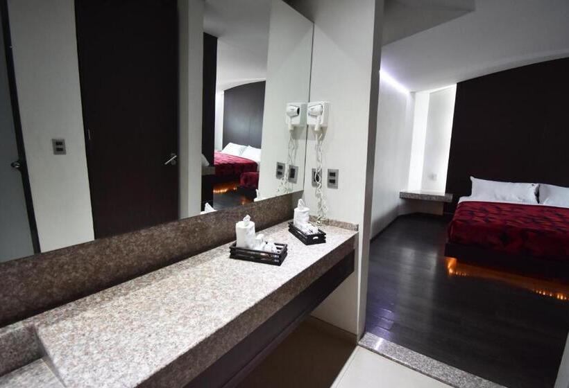 スタンダードルーム, Via La Villa