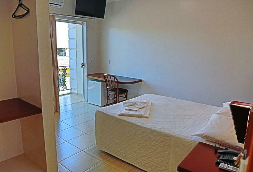 高级大房间, Dois Vizinhos Palace