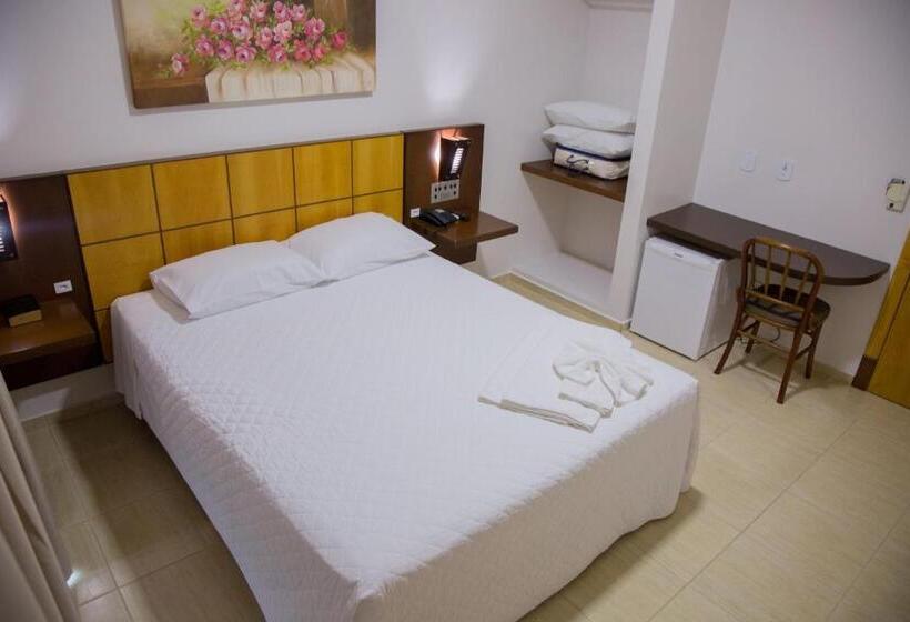 高级大房间, Dois Vizinhos Palace