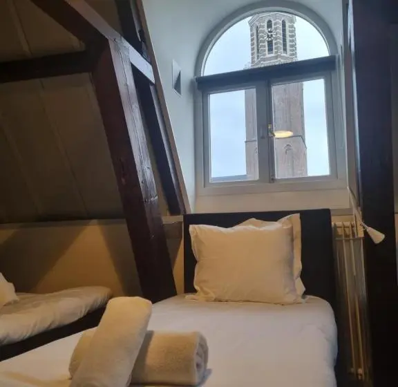 Deluxe Neljän Hengen Huone, Oldenburg