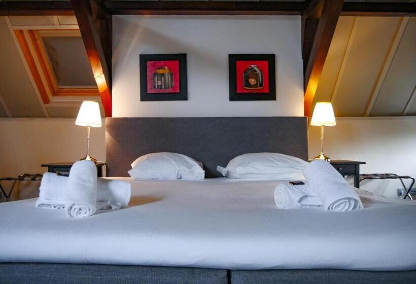 اتاق سوپریور چهار تخته, Oldenburg