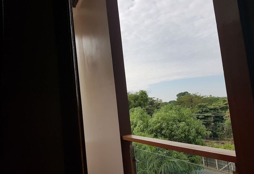 سوییت جونیور, Yadanar Oo