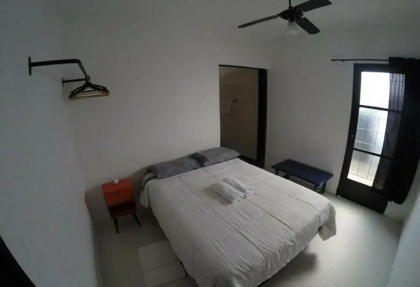 スイート, Like A Hostel