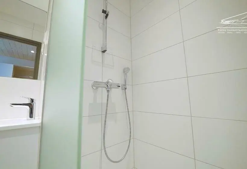 اتاق استاندارد سه نفره, Pärnu Rannastaadioni Hostel