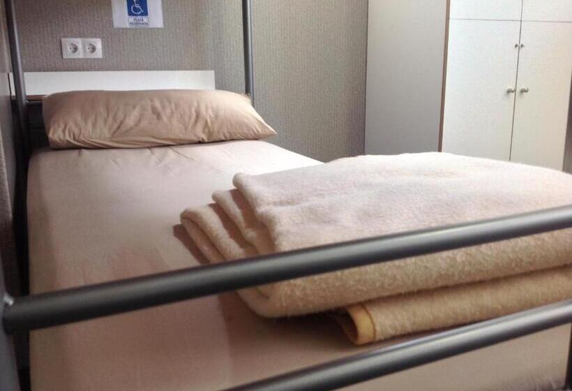 سرير فى غرفة مشتركه, Albergue As Eiras
